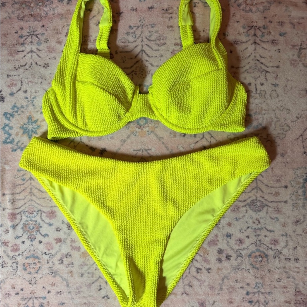 Vetchy Bikini